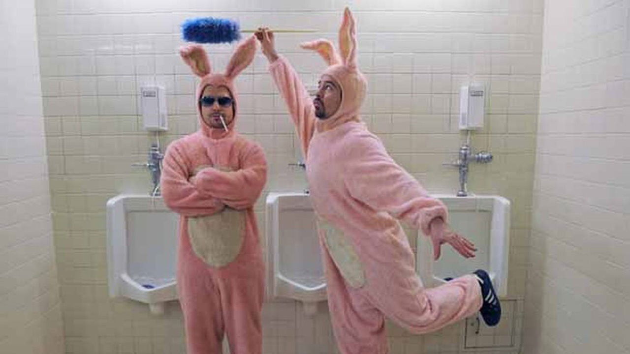 Hank and Mike - Movievia